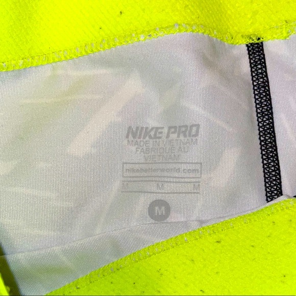 Size Medium Nike Pro workout pants, like new - Picture 6 of 6